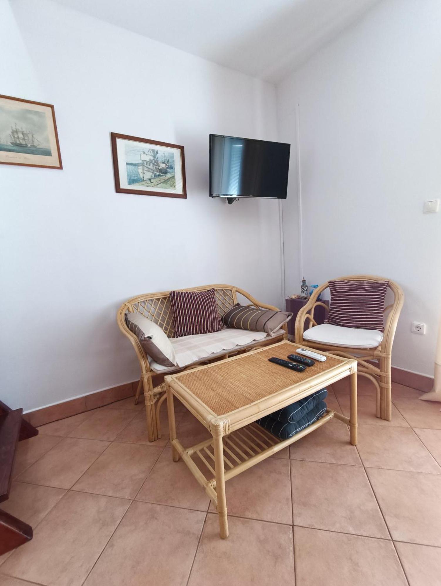 Studio Apartmani Zoric Šilo Kamer foto